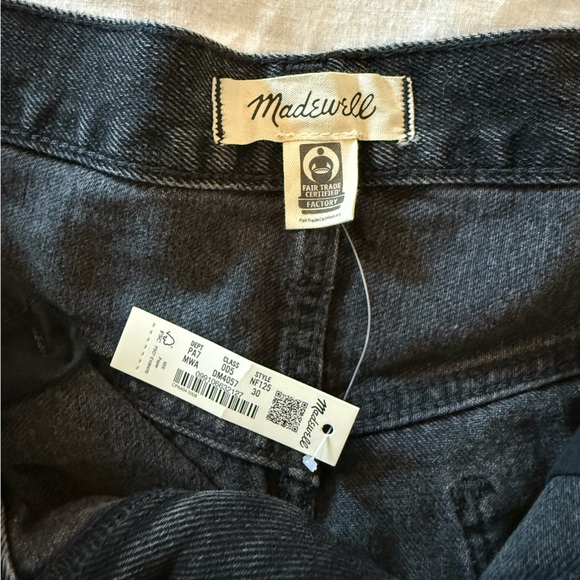 NWT Madewell Women’s Black Straight-Leg Jeans - Baggy Tapered Style - 30 waist - Picture 2 of 13
